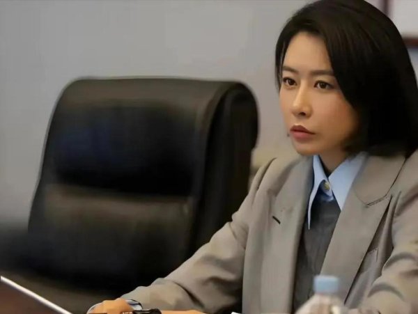象泰配资 从《丑女无敌》到《以法之名》，她蛰伏15年，如今总算用演技翻身